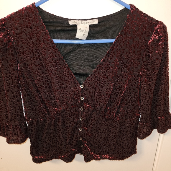 Button up top - Picture 1 of 2